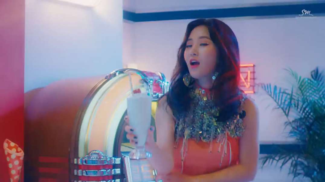 Girls' Generation - Holiday