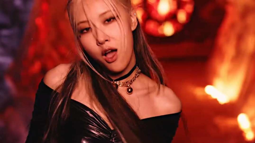 BLACKPINK - Pink Venom